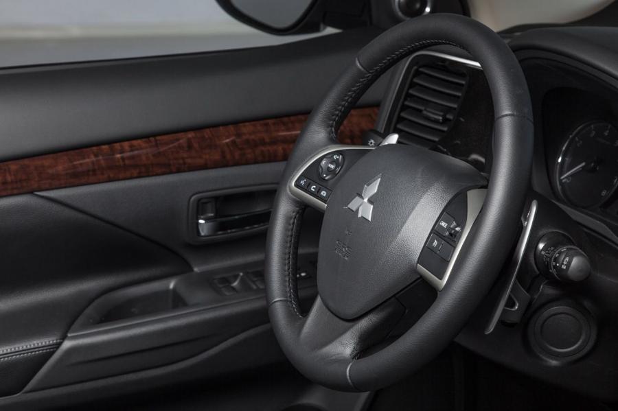  Mitsubishi Outlander 2014 года  (фото 78 из 136)